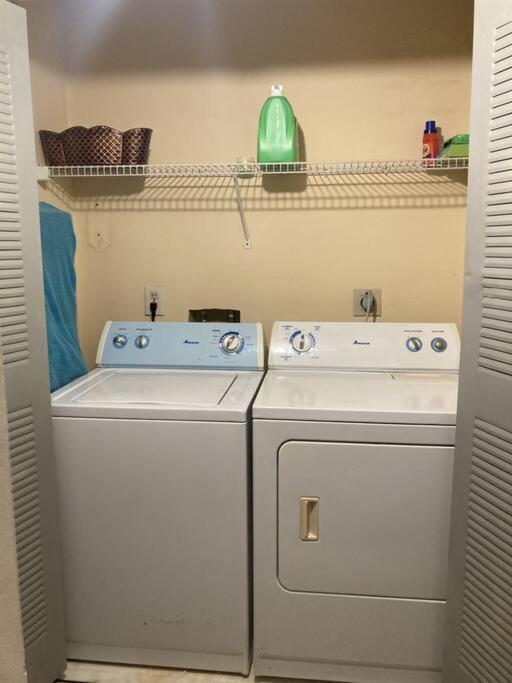 Lakeview Condo In Gated Community Tampa Kültér fotó