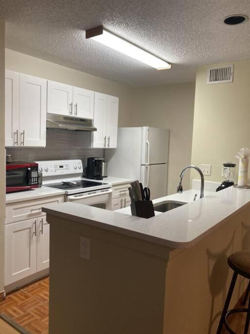 Lakeview Condo In Gated Community Tampa Kültér fotó
